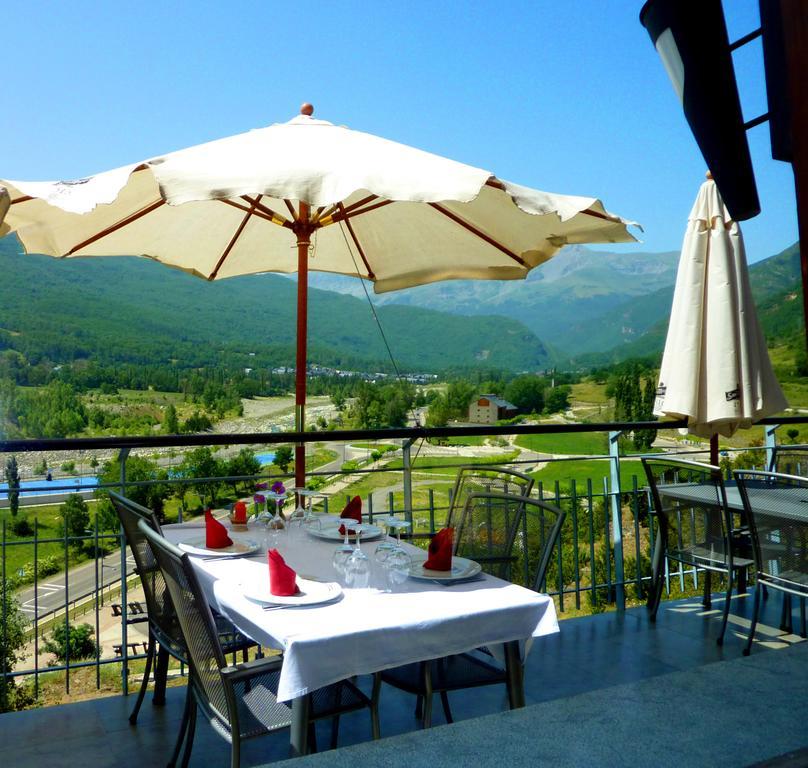 La Llardana Guest House Benasque Exterior photo