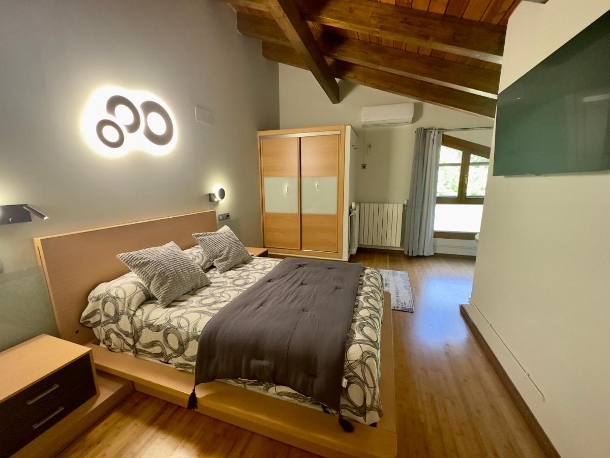 La Llardana Guest House Benasque Exterior photo